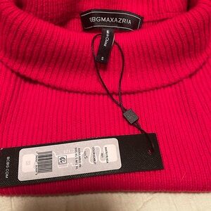 Red BCBG MAXAZRIIA tunic sweater